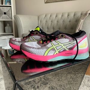 Running shoes - ASICS Gel-nimbus 21